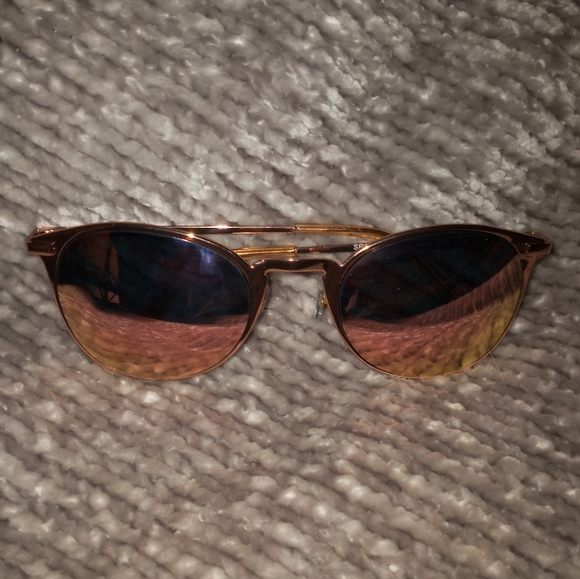 Pink Mirrored Aviator Sun Glasses - Picture 2 of 7